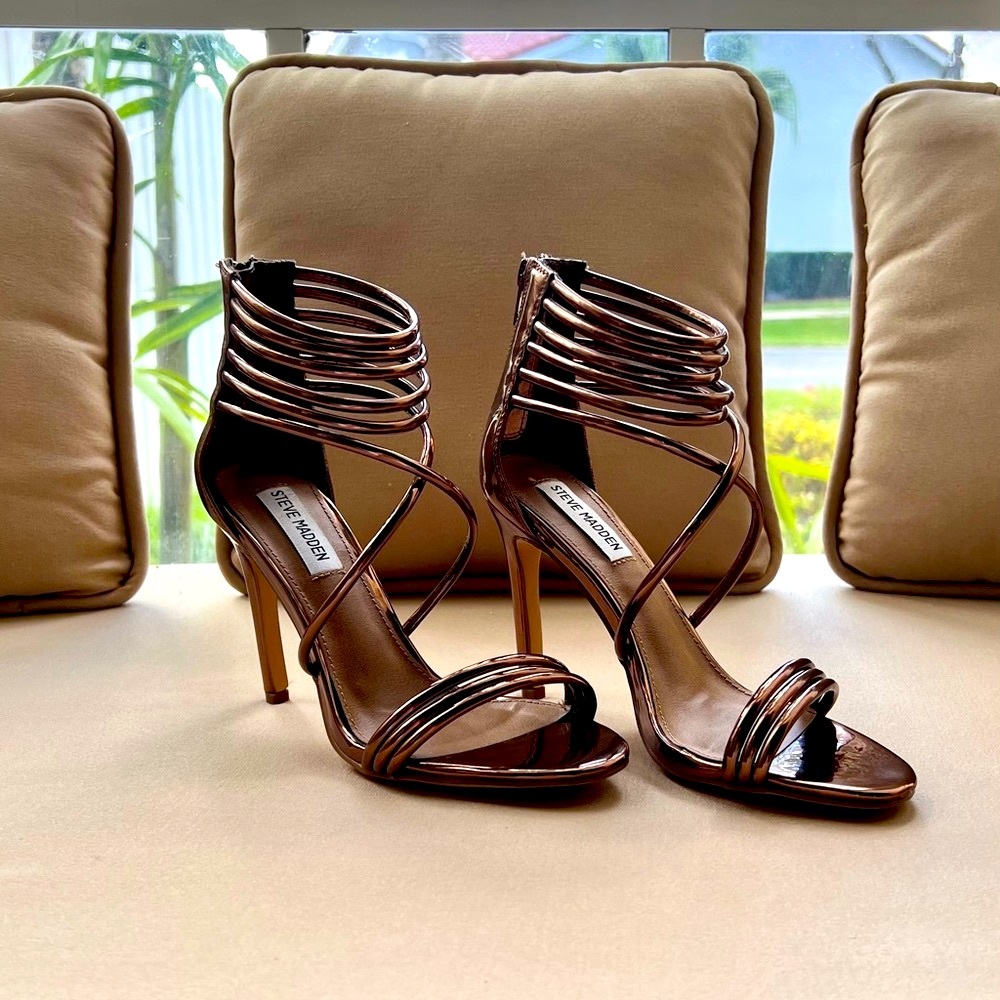 Sandals - Picture 3 of 6
